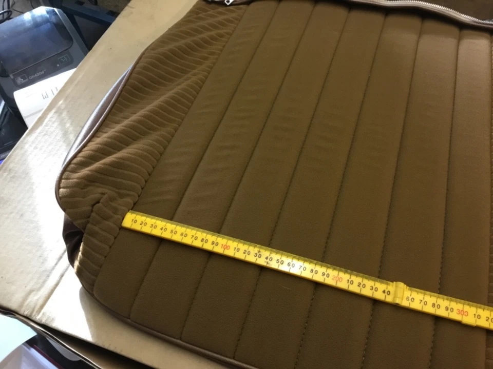 Genuine Peugeot 504 1980> family familiale 3rd row lower seat cushion cover - Image 2 of 4