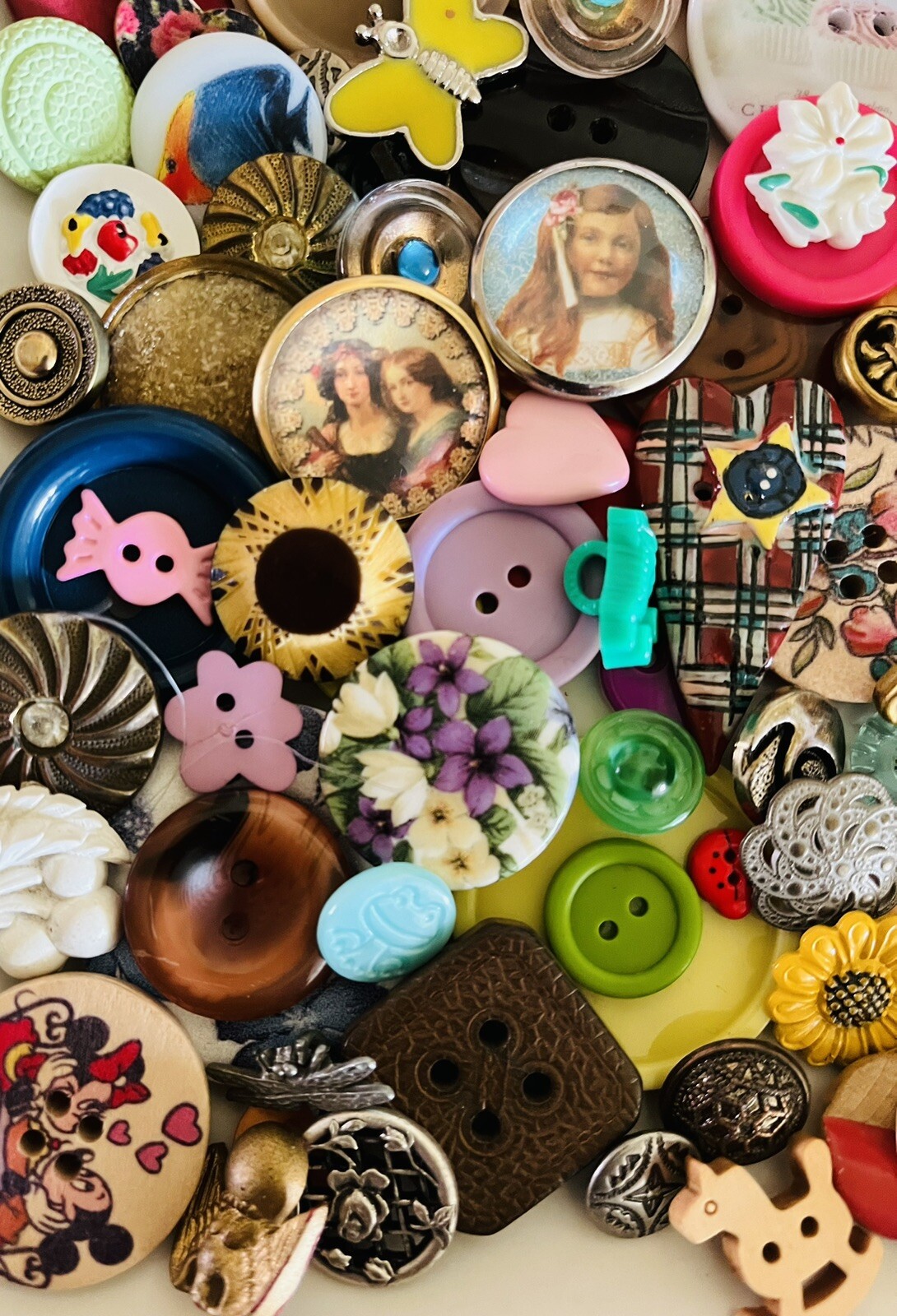 Vintage Novelty Button lot 130 Various Materials Poke Lot Or Crafts eBay