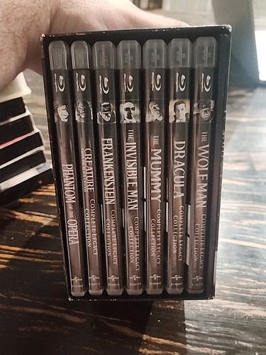 Universal Studios Universal Classic Monsters: Complete 30-Film Collection WORKS - 第 6/12 張圖片