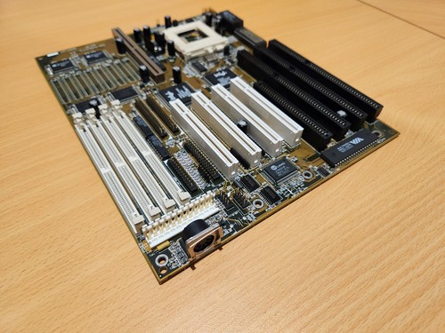 Gigabyte GA-586ATS Rev.2A - Picture 4 of 7