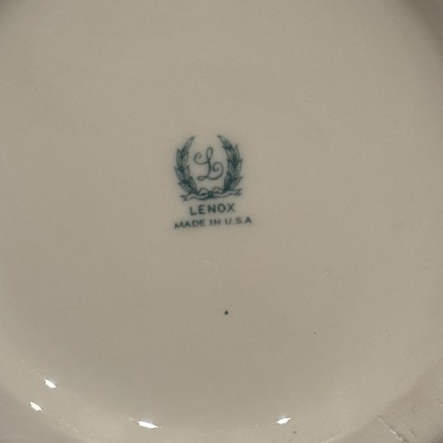 VINTAGE LENOX WHITE FLOWER HOLDER 84 COLLECTION - Picture 10 of 11