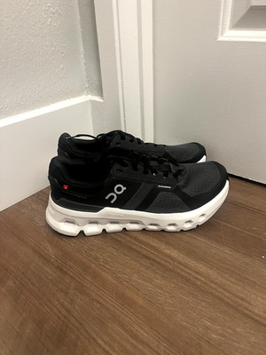 Size 9 - ON Cloudrunner 2 Eclipse Black W
