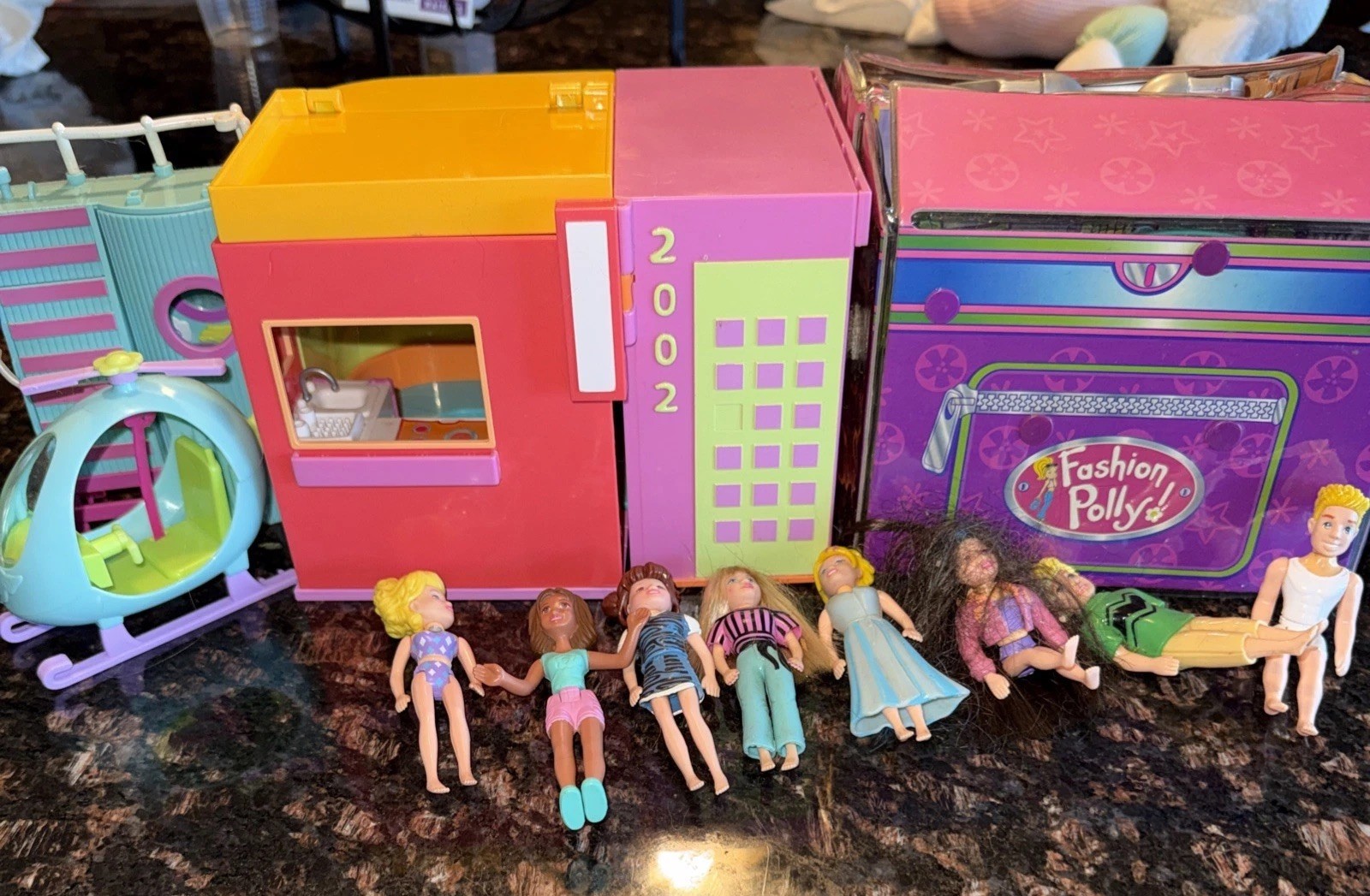 Vintage Polly Pocket Lot Sparkle Folding Apartment, Fashion Polly, & Dolls