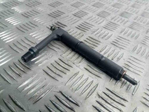 NISSAN ALMERA II Hatchback N16 Einspritzdüse 2.20 Diesel 81kw 2000 31327541