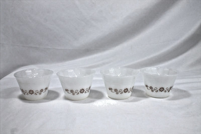 Dynaware Pyr-o-Rey Milk Glass Brown Daisy Custard Pudding Cups Vintage Set of 4