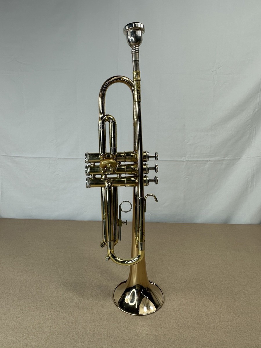 Getzen 400 Series Trumpet w/ Case and Getzen 7C & Bach Corp. 7C