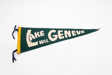 Vintage Lake Geneva Wisconsin Souvenir Felt Pennant 26