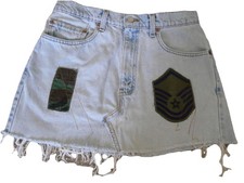 VTG LEVIS 505 Denim Skirt USA Air Force Patches 31/13.5 Cutoff Fringe Hem