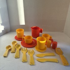 Vintage Fisher Price Fun Food Dishes Play Set Plates Utensils Cups