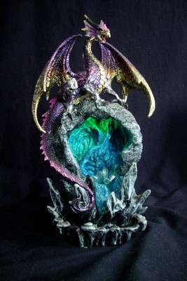 Amazing Crystal Dragon Back Flow Räuchergefäß, LED Lichteffekte