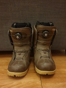 vans snowboard boots uk