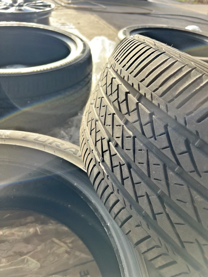 Bridgestone Turanza EL440 235/45R18 Tire - Mazda 3 - Image 3 of 4