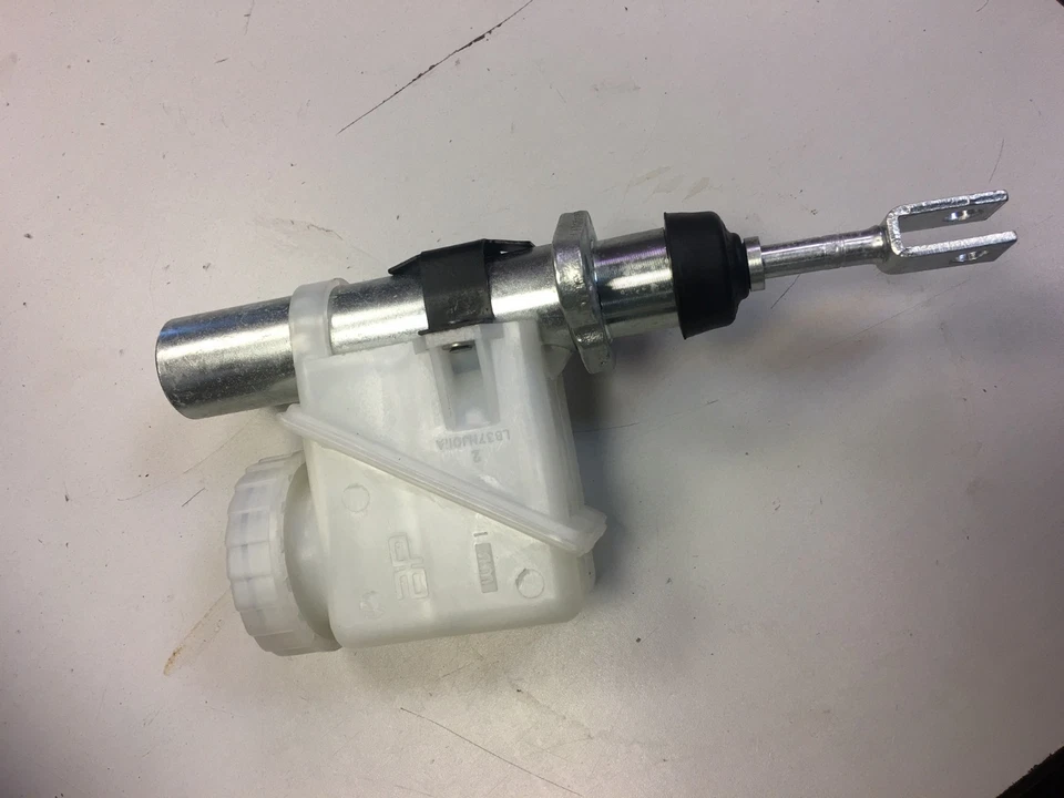 JAGUAR XJS MANUAL CLUTCH MASTER CYLINDER AP CAC8091 HYDRAULIC GETRAG 265 GEARBOX - Image 3 of 4