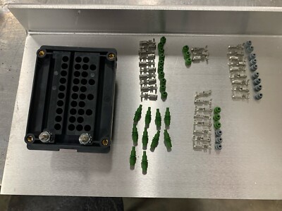 Eaton Bussmann Fuse Panel 15305-3-2-4 RTMR  with Connector Terminals and Seals