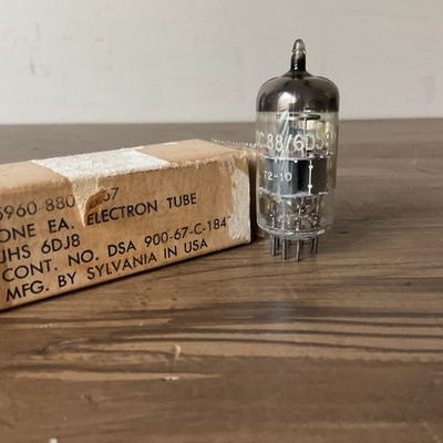 Vtg Sylvania 6DJ8 EC88 Electron Vacuum Tube-Tested Good