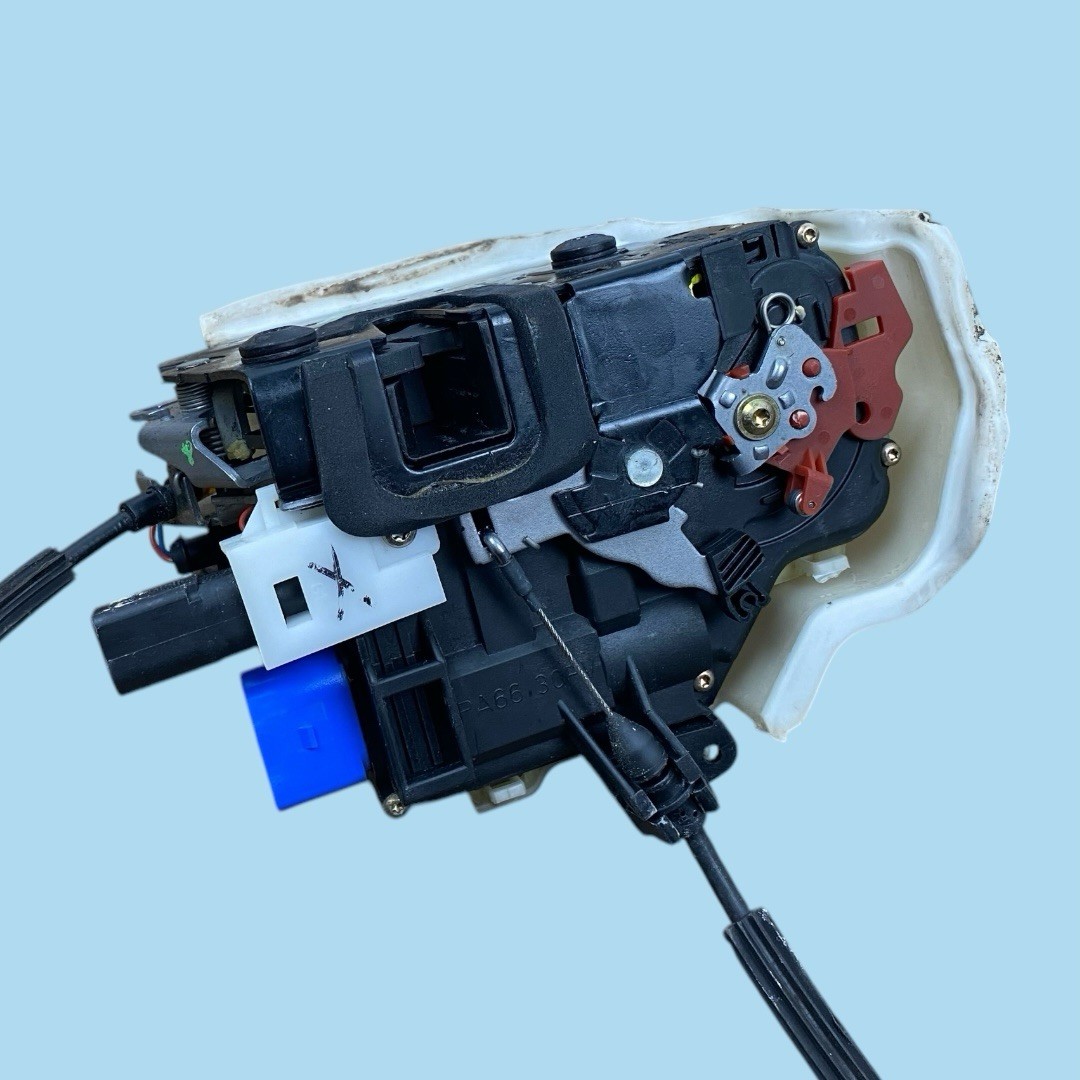 Front Left Door Lock Actuator Latch OEM 06-12 Bentley Continental Flying Spur