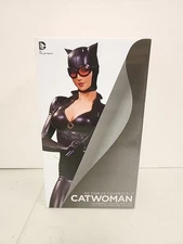 DC Collectibles DC Cover Girls Catwoman 3995/5200 New
