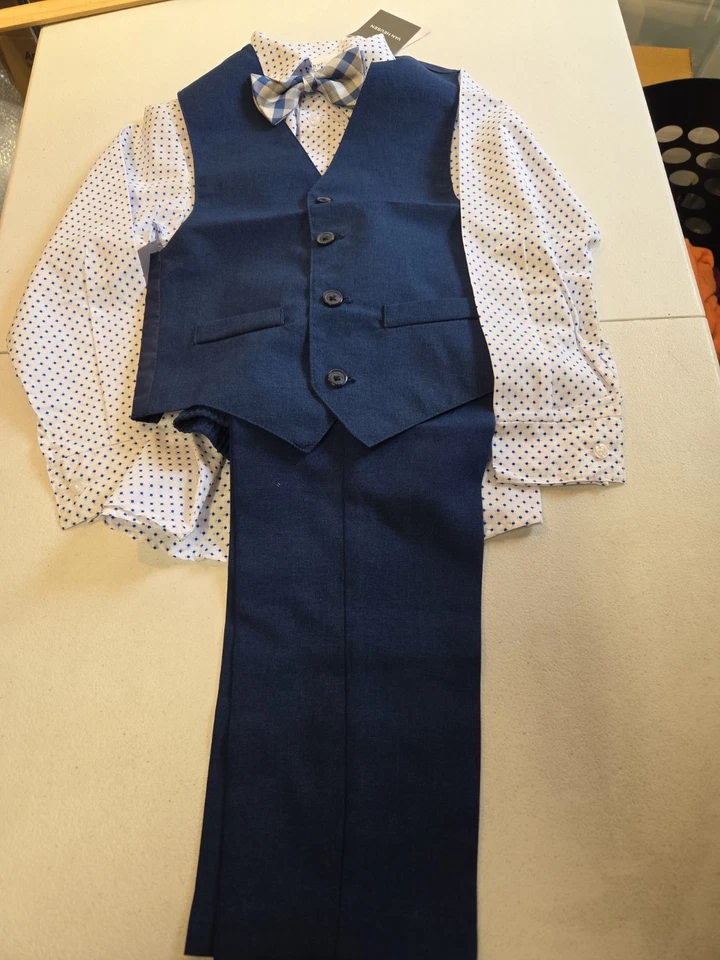Van Heusen Niños 4 Piezas Traje Formal Conjunto Chaleco Pantalones Vestido Camisa y Corbata Talla 8 NUEVO Foto 3 de 4