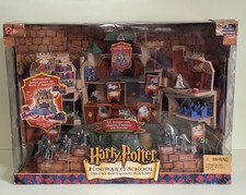 Harry Potter Hogwarts School CASTLE Polly Pocket Playset 2001 NIB NEW
