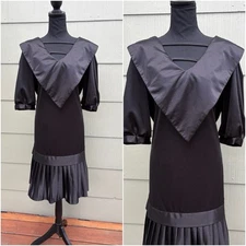 vtg AMY'S PLACE 70s 80s Nautical Sailor Goth Satin Half Sleeve Pleated Dress