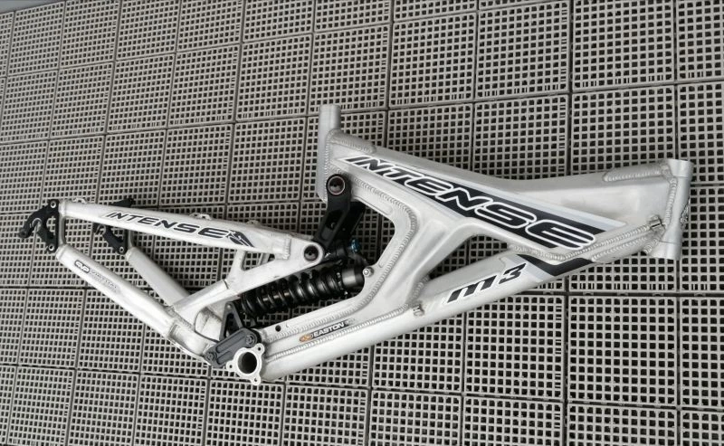 Cuadro Intense M3 Downhill MTB de 26 pulgadas de Japón Foto 3 de 4