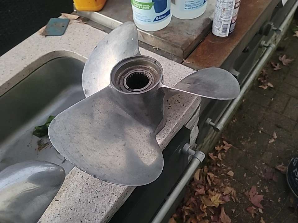 Volvo Penta C6 Duo Prop delantero SD hélice delantera acero inoxidable Foto 2 de 4