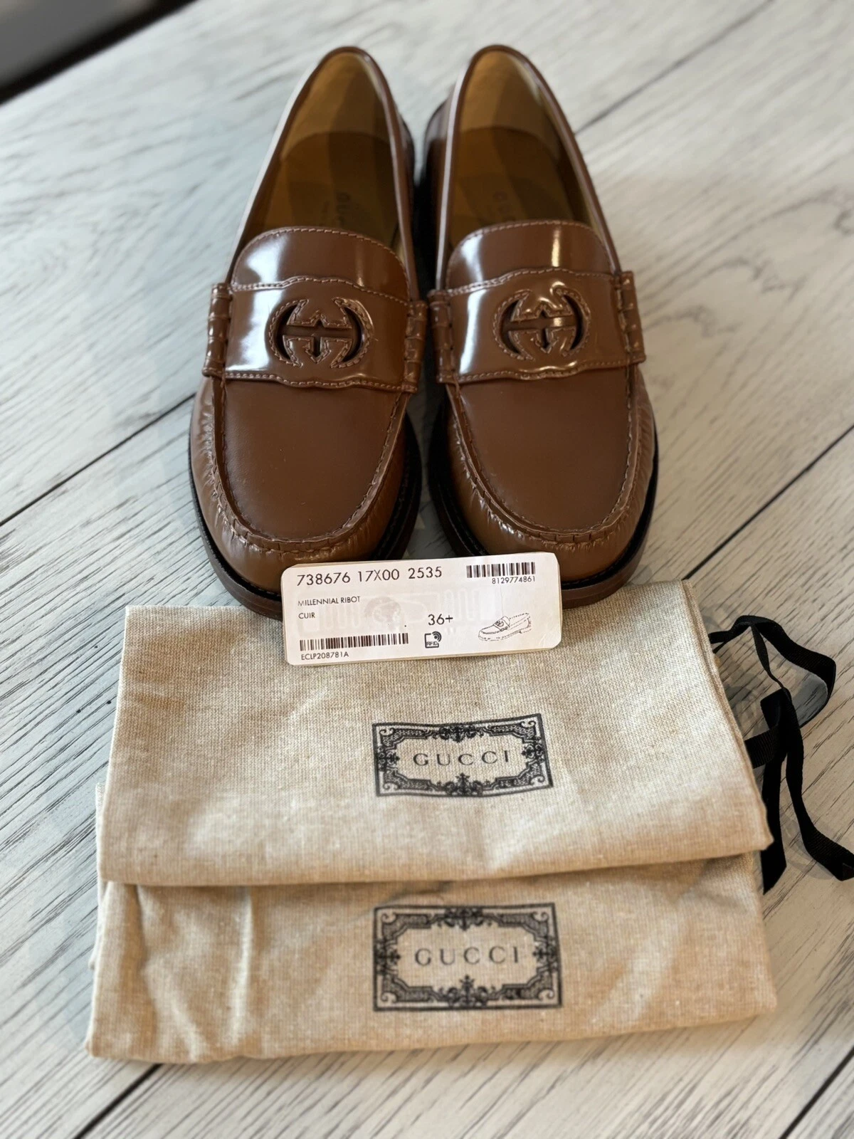 Mocassins GUCCI cuir marron GG médaillon à emboîtement taille 6,5