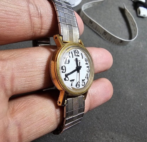 Vintage Timex Ladies Mechanical Watch Gold Tone White Dial Working Stretch Band - Picture 5 of 9