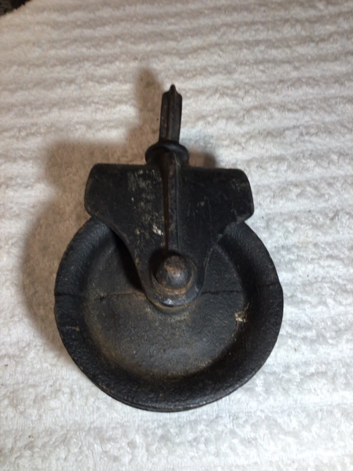 Polea antigua, hierro fundido rueda única de 5" de viga de anclaje de granero antiguo en muy buen estado Foto 3 de 4
