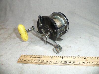 Est. $80.00- $150.00 Vintage PENN Long Beach No.60 Saltwater Fishing