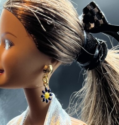 Barbie/Sindy. 12 Zoll Puppen Handarbeit Schmuck Ohrringe Halskette Zubehör Brandneu