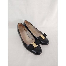 Salvatore Ferragamo Vara Pumps Black Patent Leather 5.5 Vintage 80s Boutique Bow