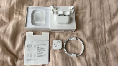  Original Apple AirPods Pro 1. Generation mit MagSafe Ladecase Weiß - MLWK3ZM/A