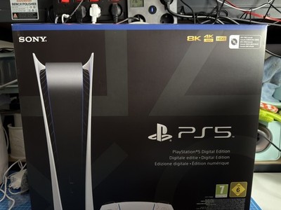 Sony PS5 Digital Edition Spielekonsole - Weiß 825GB /Go mit Controller