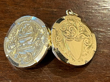 Antique 9ct gold back & front locket.
