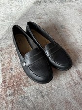 Clark s Cora Daisy Black Leather Loafers - Size 8