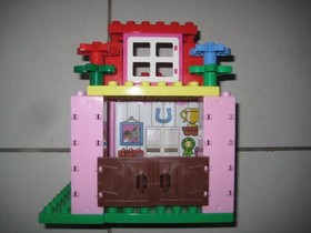 LEGO DUPLO Horse  Stable Barn Farm Set 10500 (Not Complete)