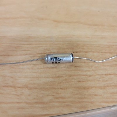 CRL 680Ω 5% 500V Metal Film Resistor NOS Silver Can Axial Audio Tube Vintage ic1