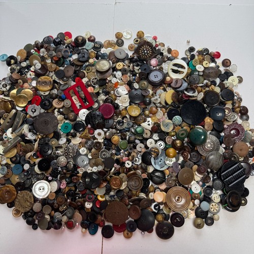 Vtg Antique Button Lot 6 Lbs Estate Painted Toggle Horn Brass Pictorial MOP