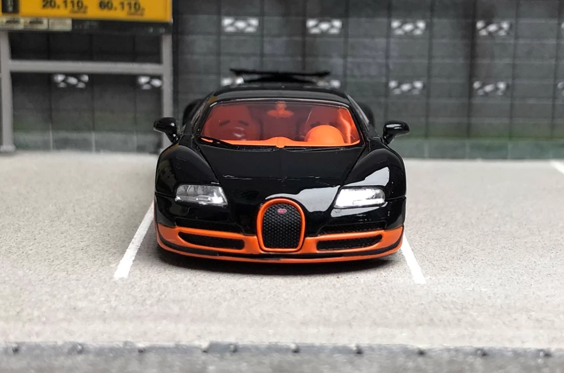 Mortal 1:64 Bugatti Veyron Super Sport Alloy car model
