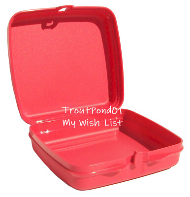 Tupperware Sandwich Keeper Square Storage Container in Raspberry