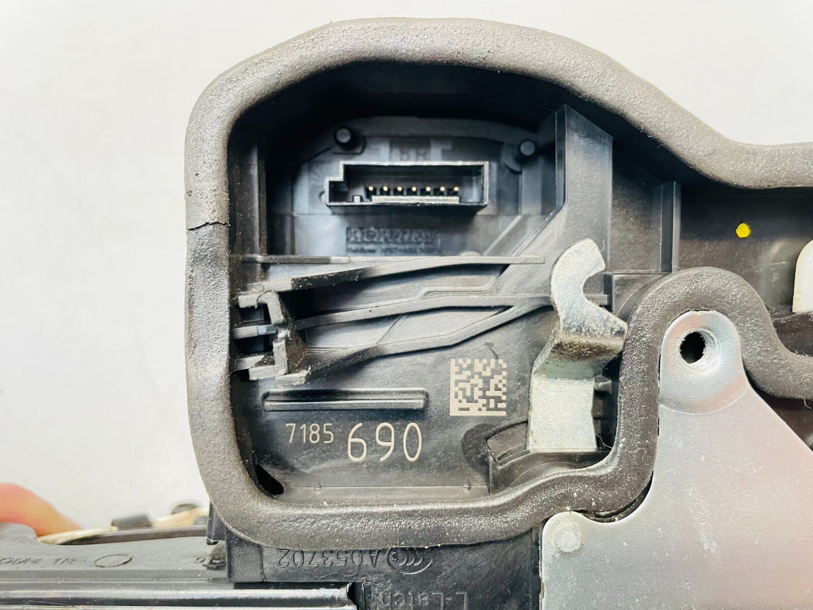 BMW 7 Serija F01 2008 RHD Front Door Lock Right Side Soft Close  