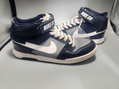 mid top nike sb