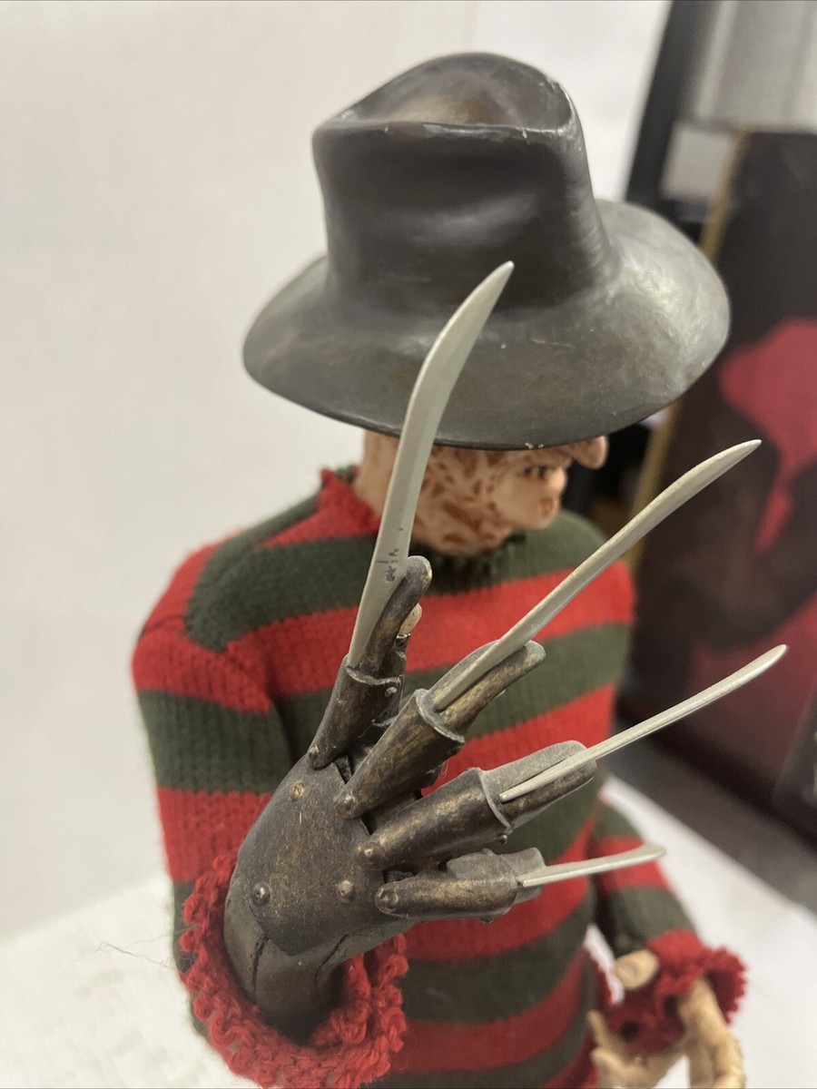 Freddy Krueger フィギュア Sideshow Collect A Nightmare on Elm Street Freddy Krueger Sixth Scale Figure