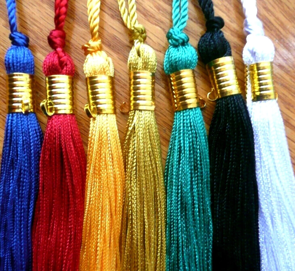 BORLA GRADUACIÓN Y 3 DIJES Y PULSERA - 5 ARTÍCULOS 2020 2021 2022 2023 2024 $9,95 Foto 3 de 4