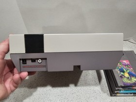 Nintendo NES Video Game Console W/ 4 Cartridges & 2 Controllers Retro Gaming