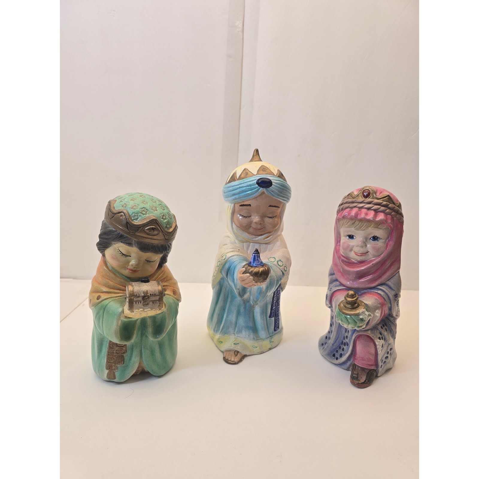 Vintage 3-Piece Wise Men Nativity Figurine Set Ceramic Pastel Christmas Decor