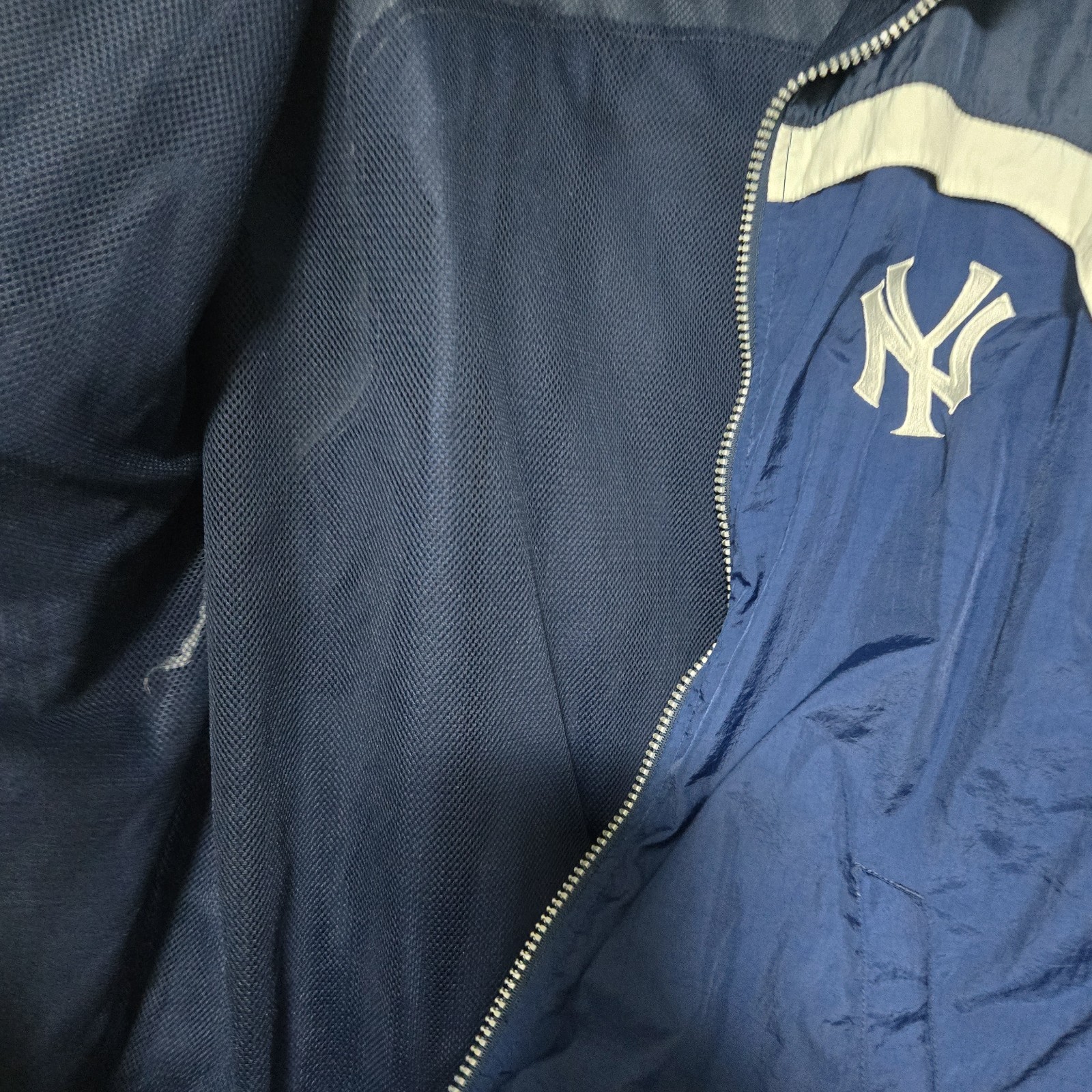 Vintage New York Yankees Starter Jacket Lightweight Windbreaker Jacket SIZE L