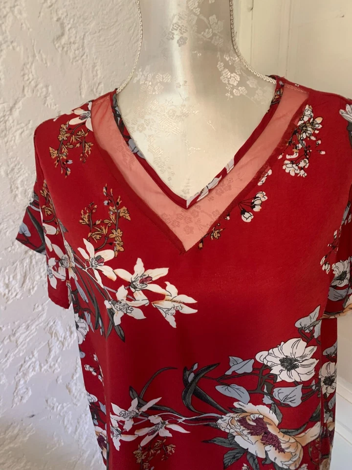 Haut shein manches courtes taille 42 motifs fleurs comme neuf - Photo 3/4