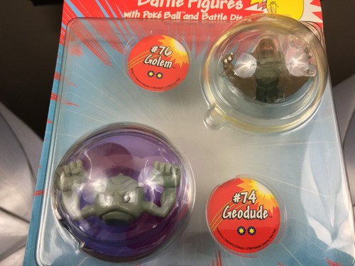 Vintage 1999 Pokémon Battle Figures Geodude Golem Scratch Dent Box - Picture 3 of 9